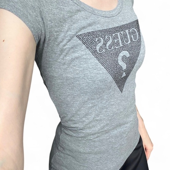 Vintage Y2K Grey Guess Rhinestone Logo T-Shirt Classic Grunge Extra Small - Picture 10 of 11